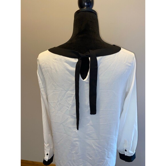 The Limited Blouse Sz Medium Long Sleeve Contrasting Black Peter Pan Collar Top - Picture 6 of 11